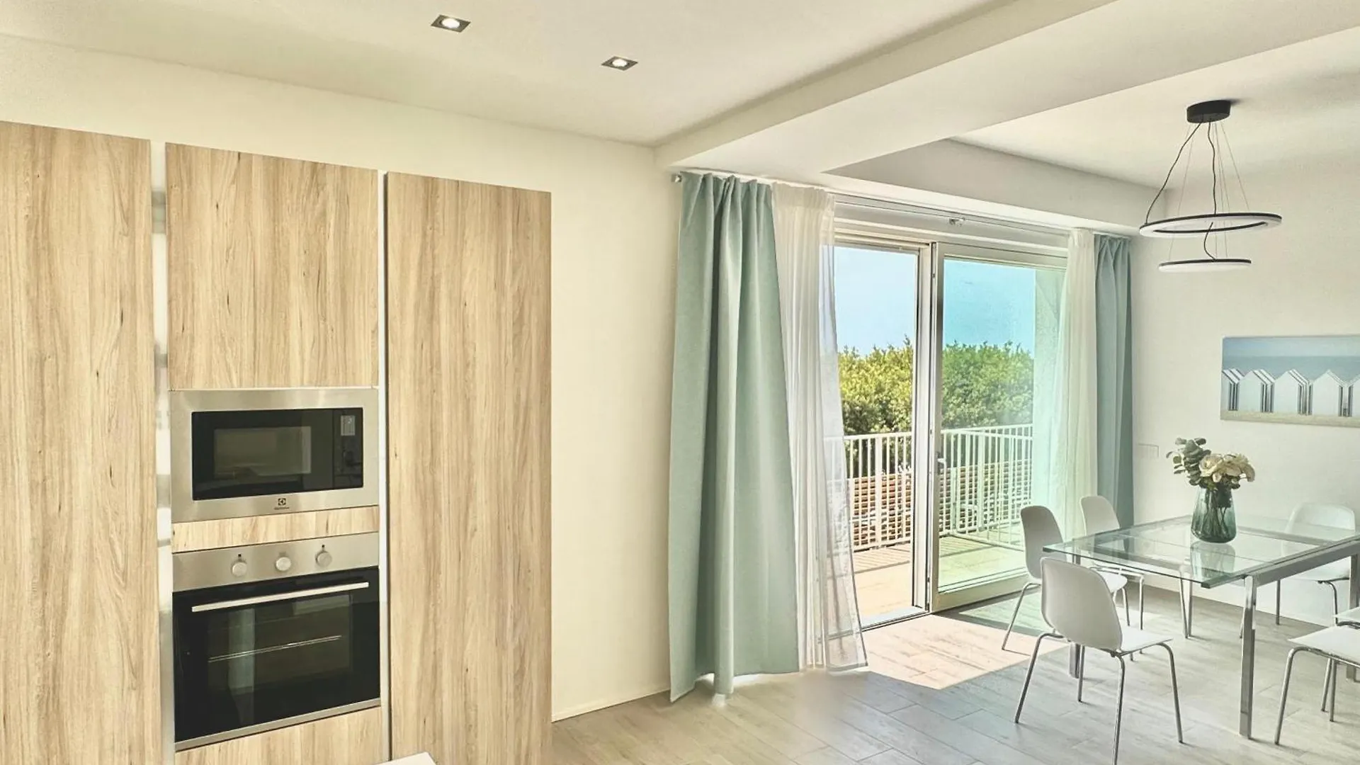 Tonfano Waterfront Penthouse Apartment Marina di Pietrasanta