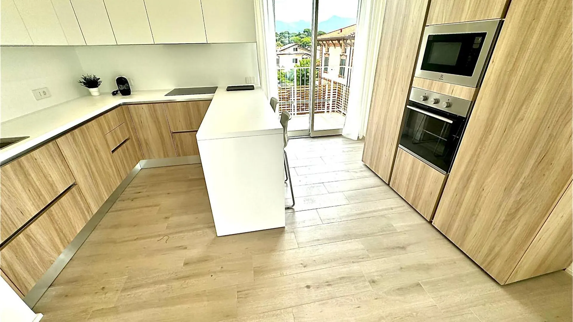 Tonfano Waterfront Penthouse Apartment Marina di Pietrasanta Italy