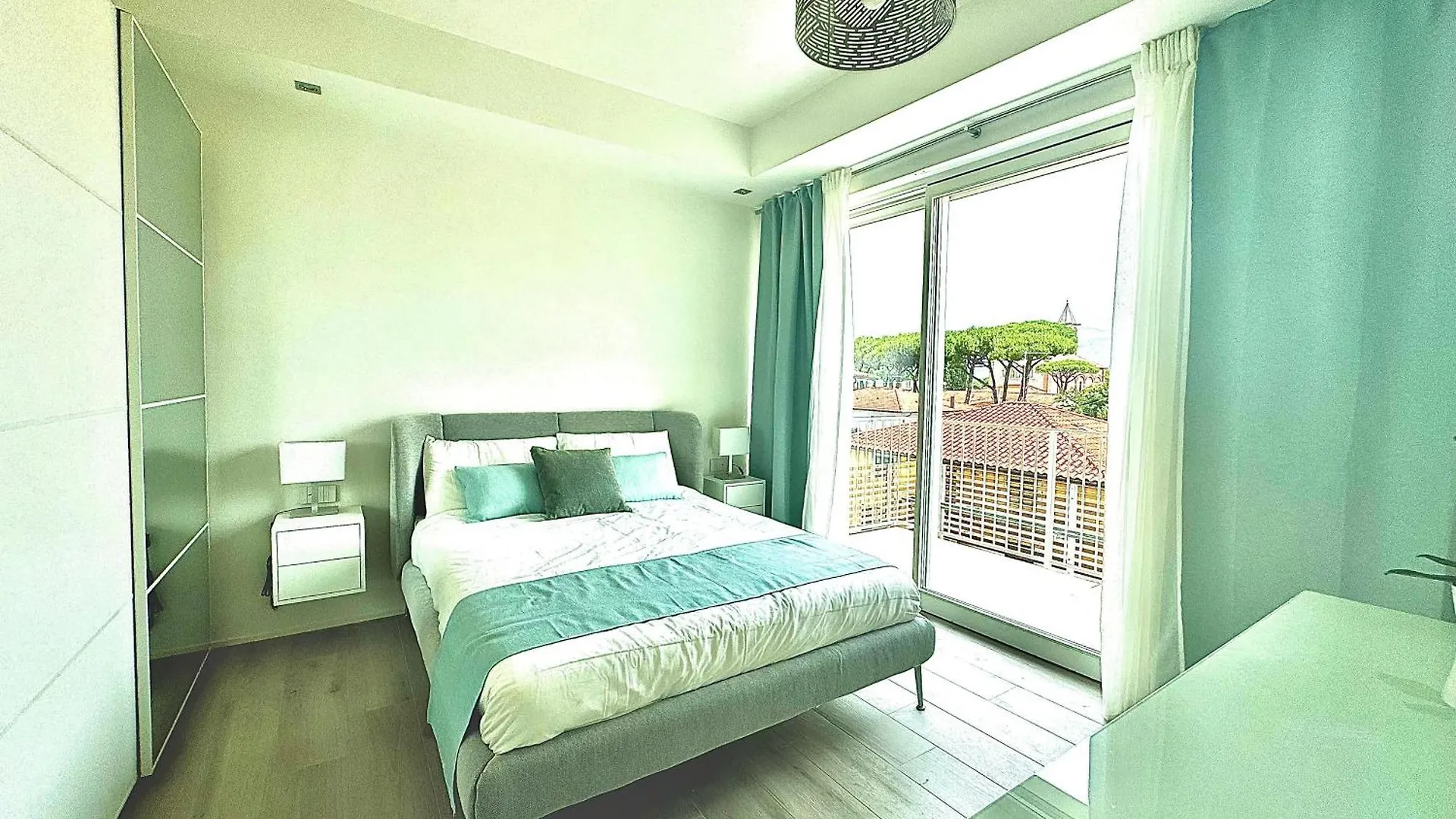 Tonfano Waterfront Penthouse Apartment Marina di Pietrasanta